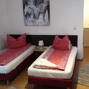 Pensjonat Apartmenthaus Beim Lkh